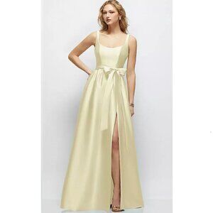 Butter Yellow Scoop-neck Gown Style 3176 Size 10